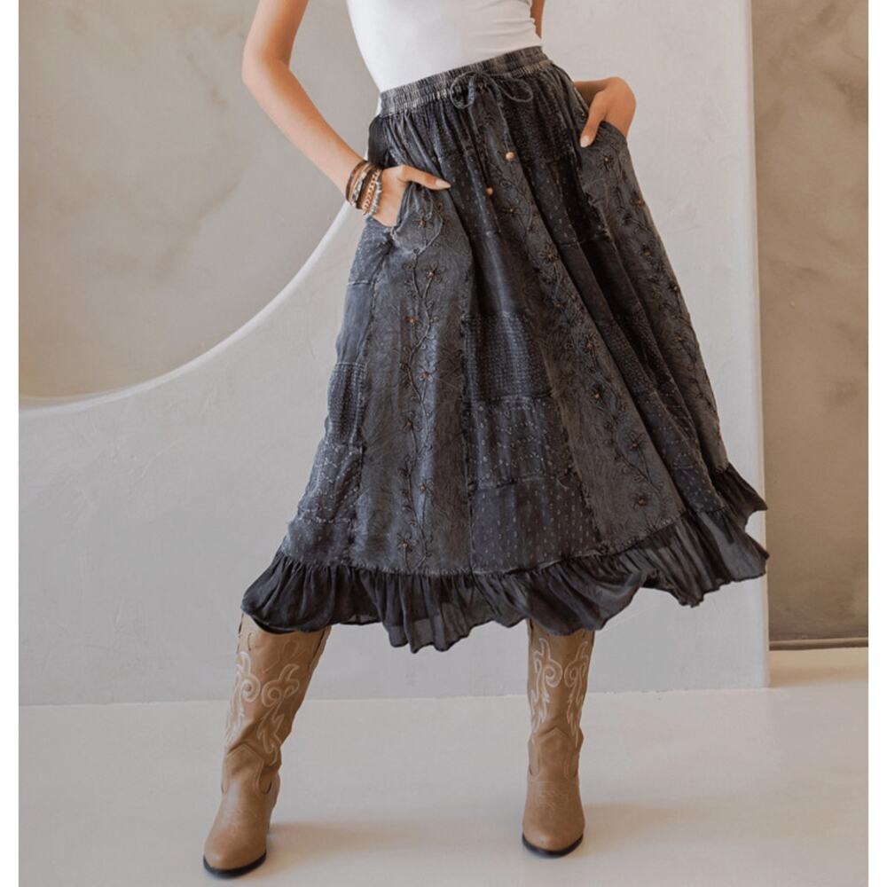 Young Threads Charcoal Embroidered Patchwork Maxi Skirt L NWT - Western Prairie - Picture 2 of 9